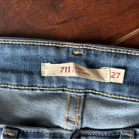Levi’s 711 - Picture 3 of 4